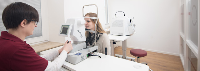 Sinsheim Untersuchung für die Cataract-Operation